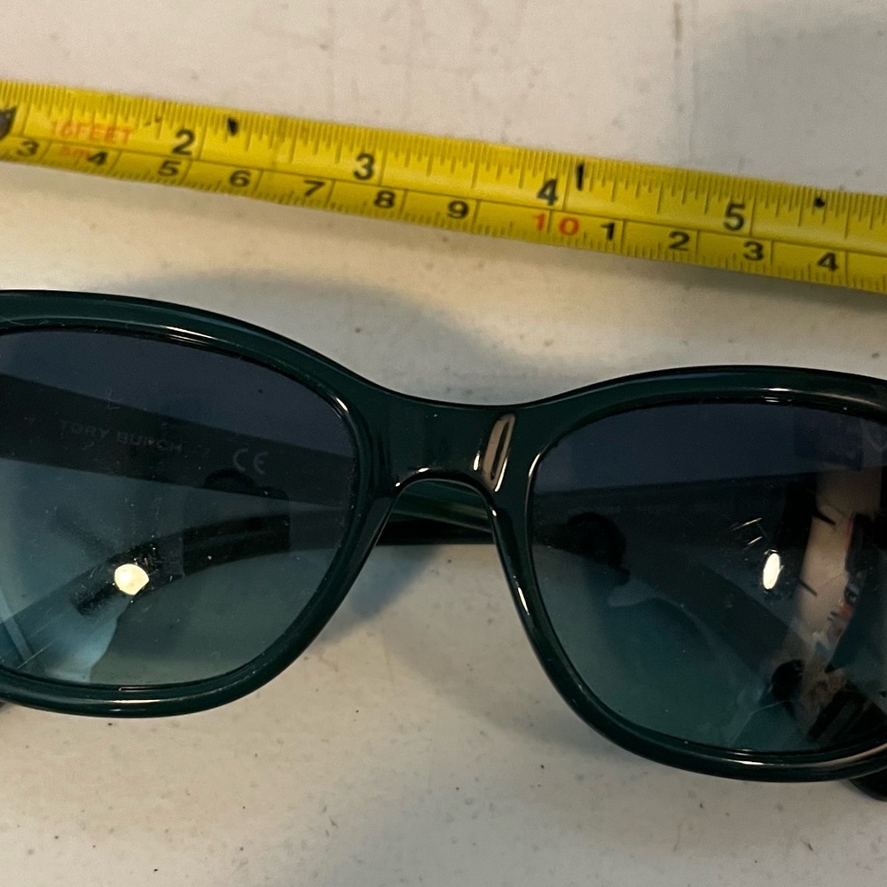Tory Burch Dark Green Sunglasses
TY 7044 1102/4S